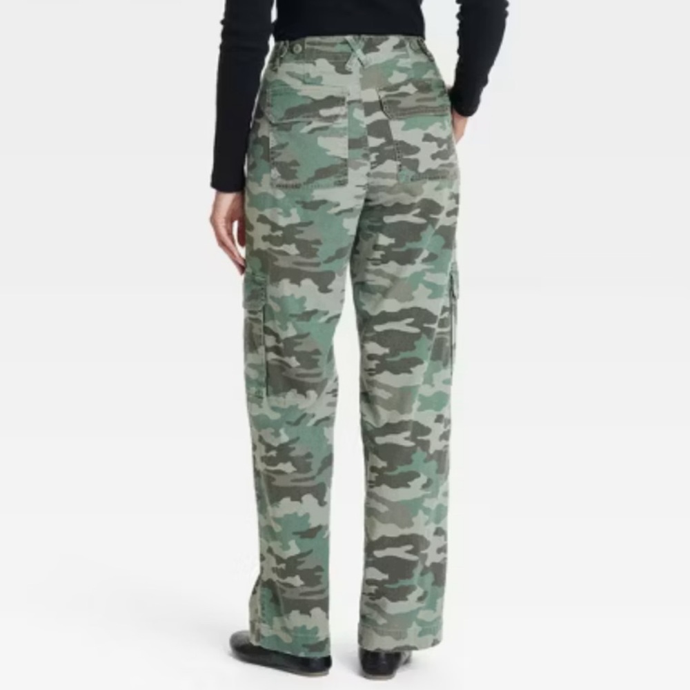 Universal Thread Jeans - Picture 2 of 3